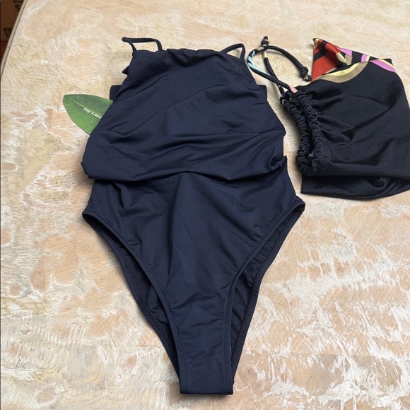 Farm Rio 🌴☀️ Made In Brazil Black Leaf One-piece High Neck Swimsuit - Picture 3 of 7